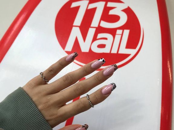 113 Nail, интерьер