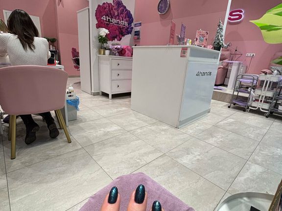 4 Hands, интерьер