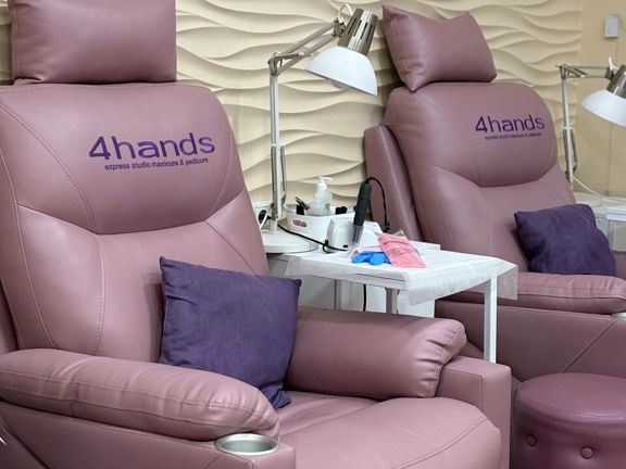 4 Hands, интерьер