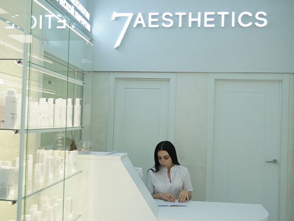 7 Aesthetics, интерьер