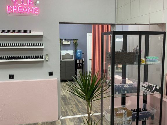 Alipova. Nail, интерьер