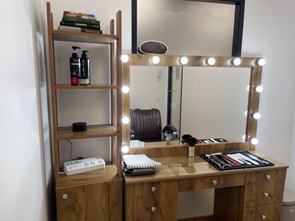 Arthur haircut and barbershop, интерьер