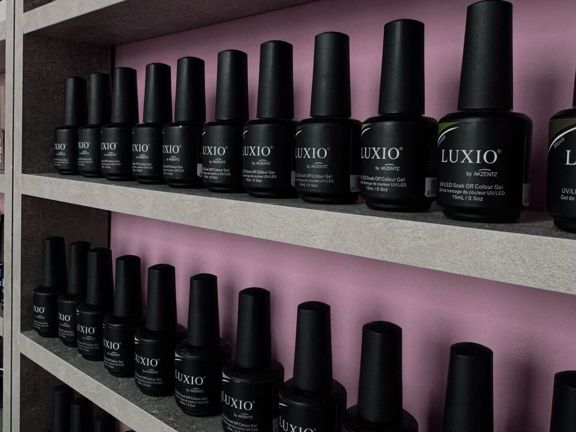 Aura nails, интерьер