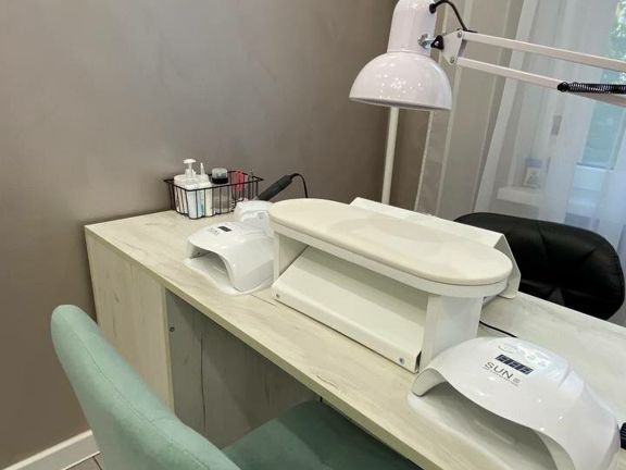 Aura nails, интерьер