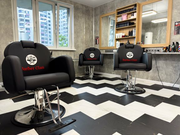 Barber Clan, интерьер