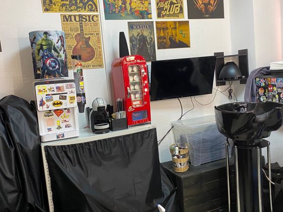 Barber’s Office, интерьер