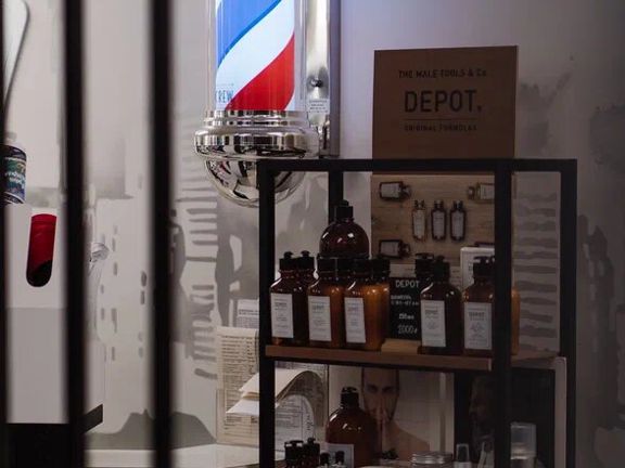 Барберхолл на Ленинском, интерьер
