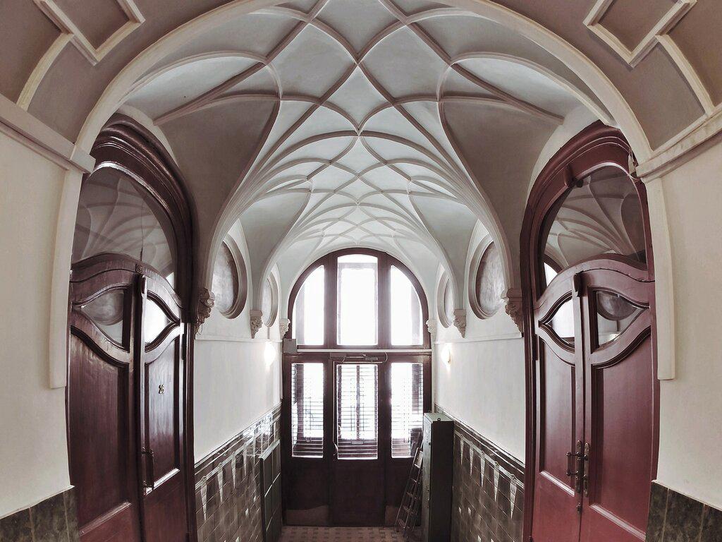 Beauty Religion permanent, интерьер