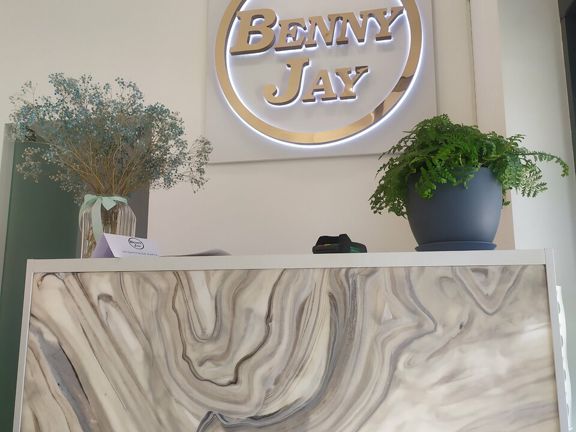 Benny Jay, интерьер