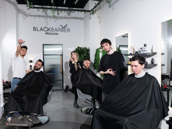 Black Barber, интерьер