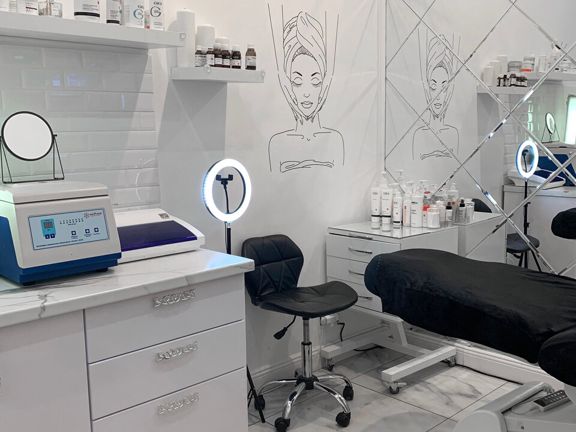 Black Clinic, интерьер