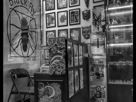 Black Fly, интерьер