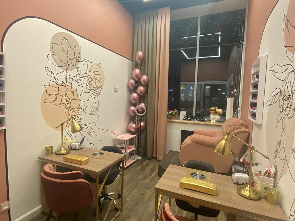 Bloom nail bar, интерьер