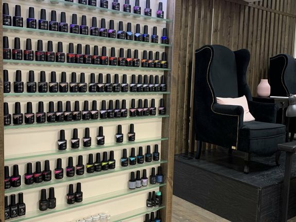 Bond’s Girl Beauty, интерьер