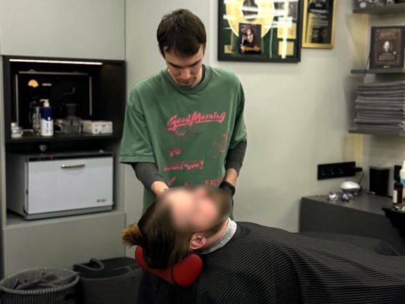 Boy Cut, интерьер