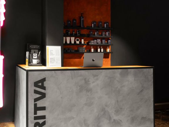Britva, интерьер