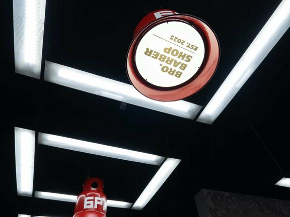 Bro. Barbershop, интерьер