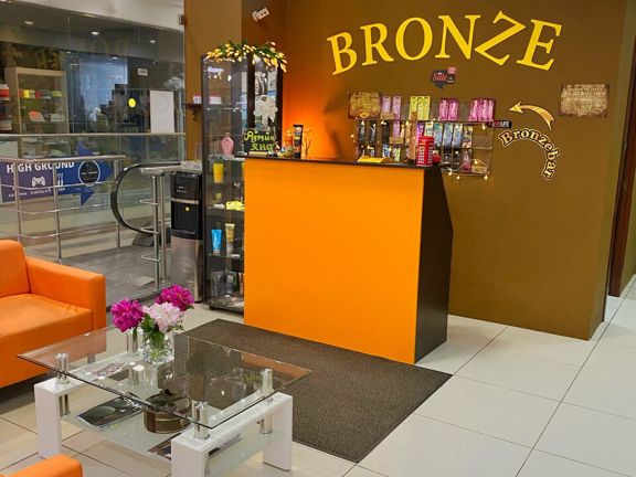 Bronze, интерьер