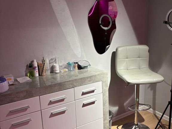 Brow&Nails Lounge 🫐, интерьер