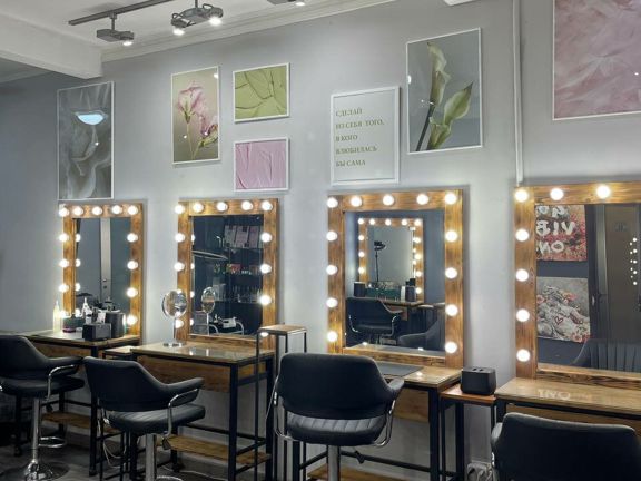 Brow Naturel, интерьер