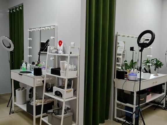 Brows Zone, интерьер