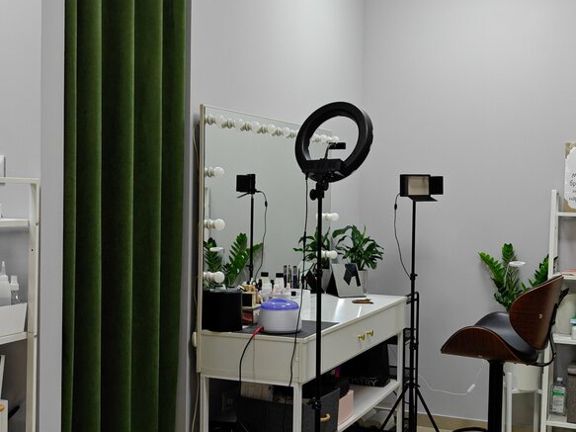 Brows Zone, интерьер