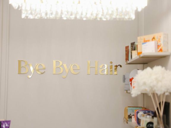 ByeByeHair, интерьер