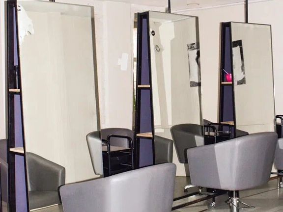 Capsulahair, интерьер