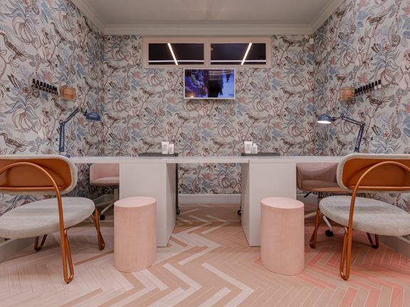 Change SPA, интерьер