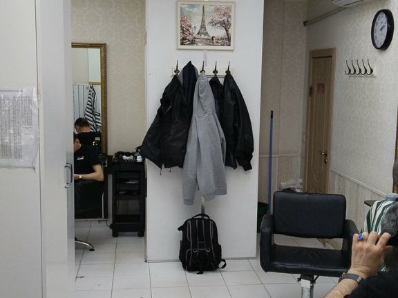 Цирюльникъ, интерьер