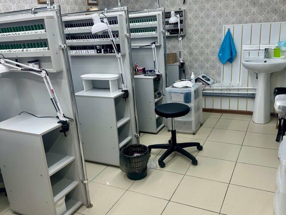 Цирюльникъ, интерьер