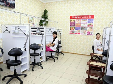 Цирюльникъ, интерьер