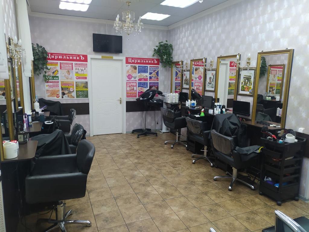 Цирюльникъ, интерьер