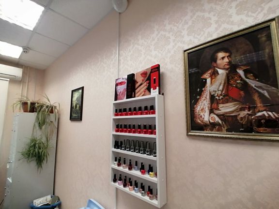 Цирюльникъ, интерьер