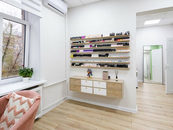 Color Nails, интерьер