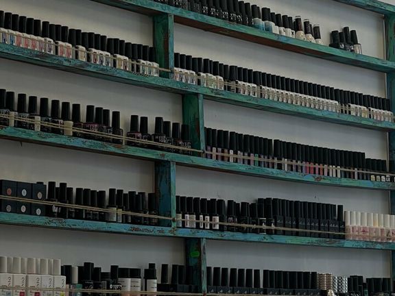 Come for nails, интерьер