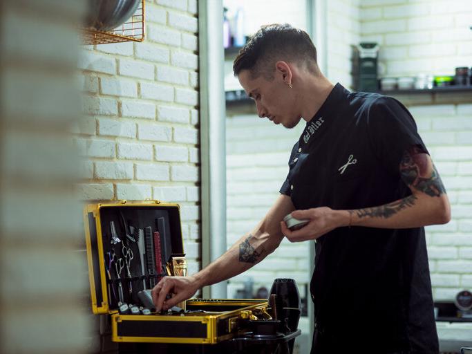 Cut Diler, интерьер
