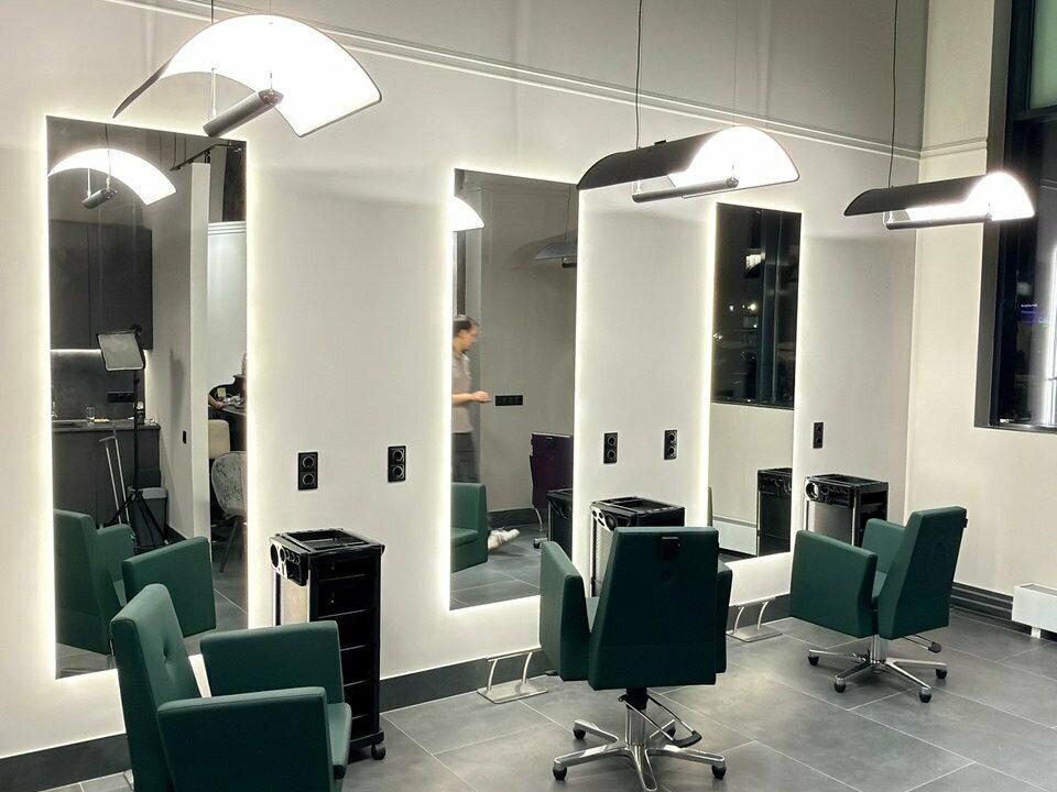 Cut’in, интерьер