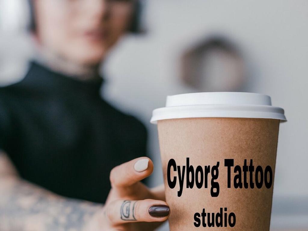 Cyborg Tattoo, интерьер