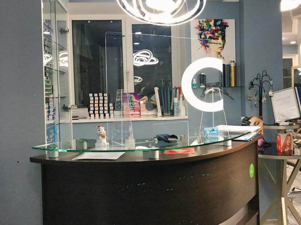 Дельфин, интерьер