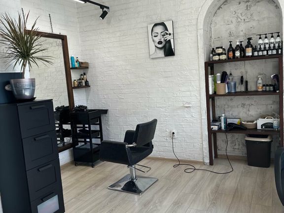 Dolls beauty lab, интерьер