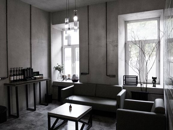 Dysphoria Tattoo Studio, интерьер