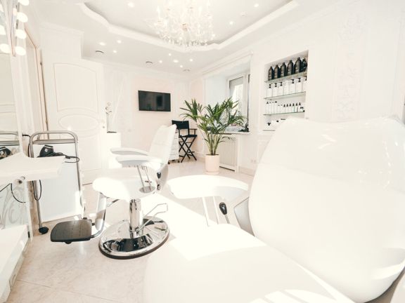 Ed Beauty, интерьер