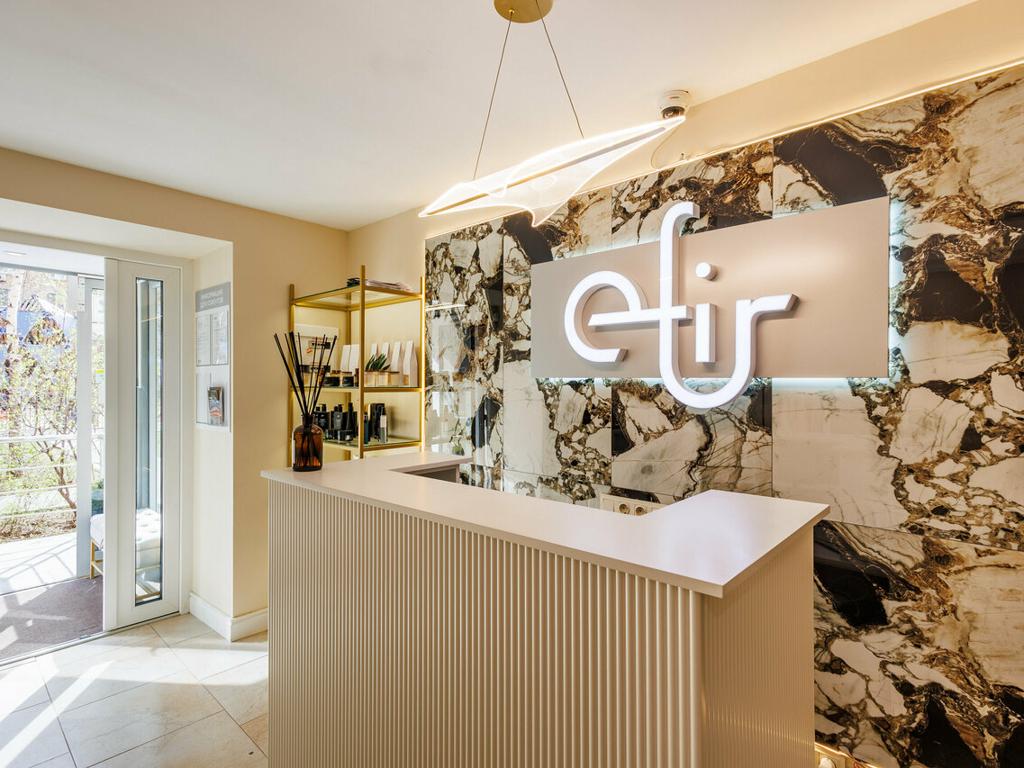 Efir, интерьер