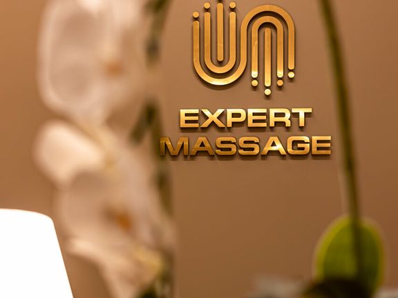 Expert, интерьер