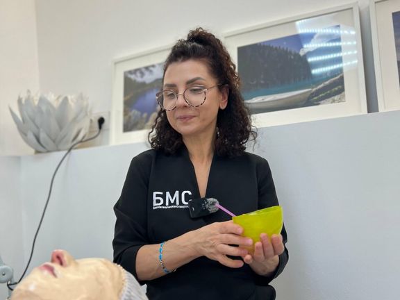 Face Biomechanic, интерьер