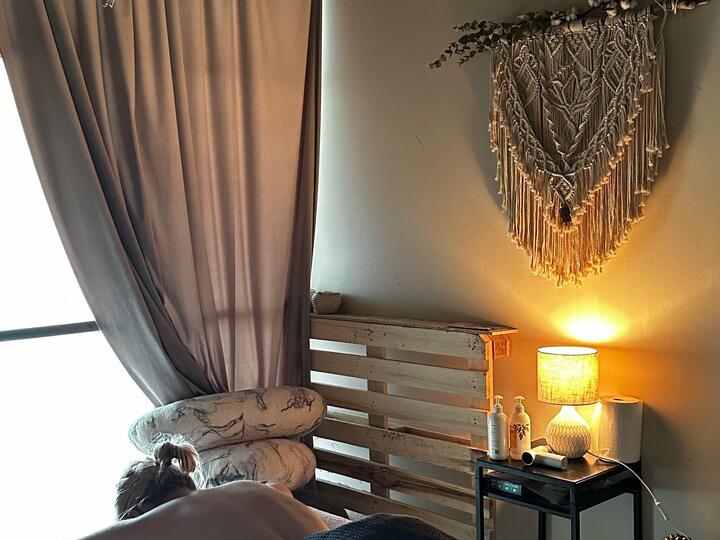 Face Massage, интерьер