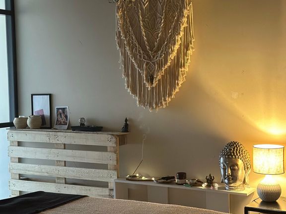Face Massage, интерьер
