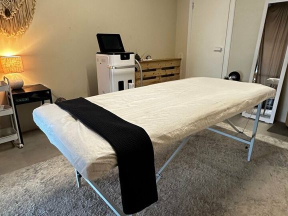 Face Massage, интерьер