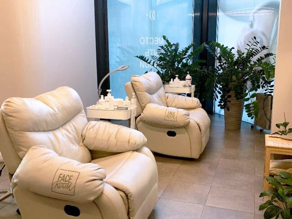 FaceRoom, интерьер
